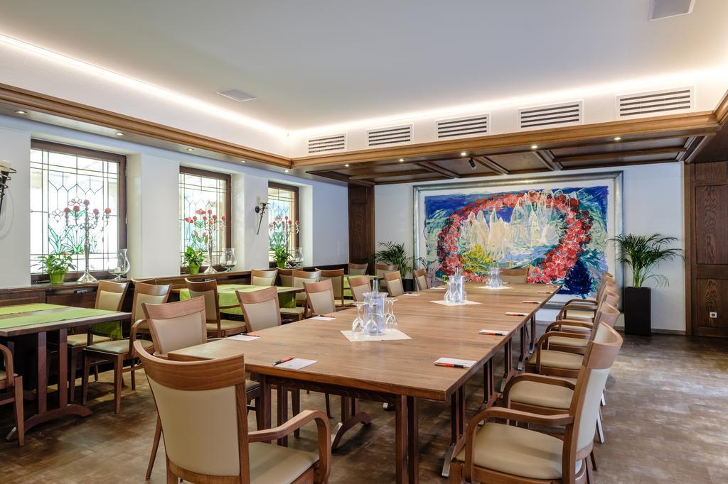 Hotel Hohenstaufen Göppingen Buitenkant foto