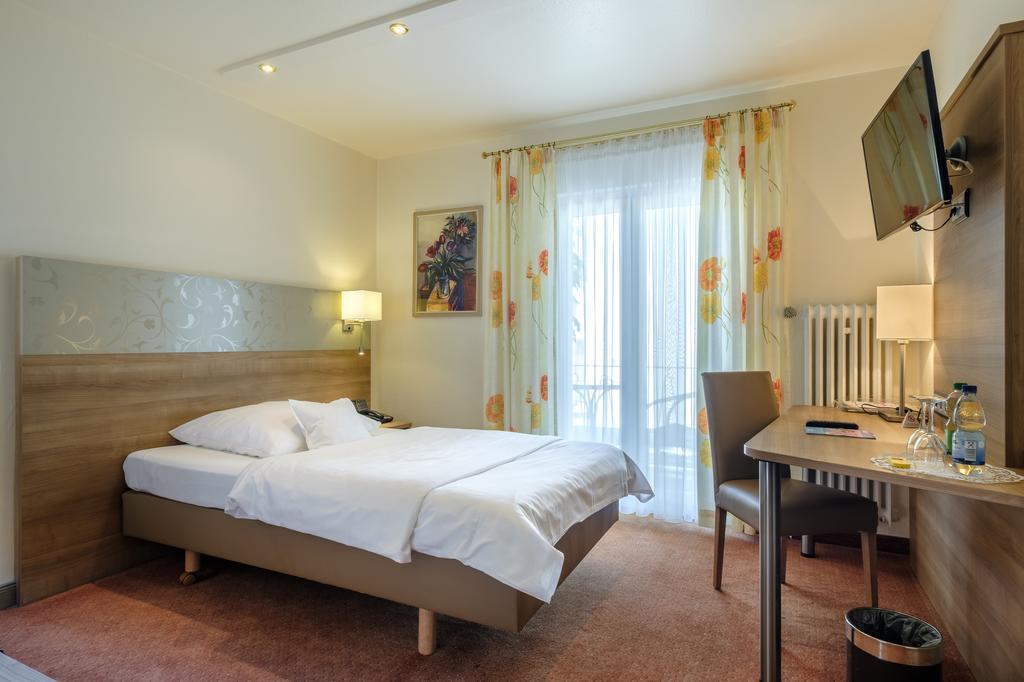 Hotel Hohenstaufen Göppingen Buitenkant foto